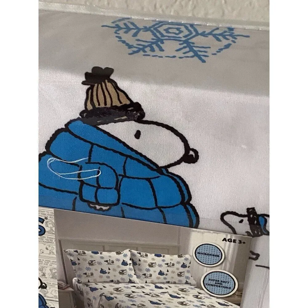 Peanuts Snoopy Puffy Coat QUEEN SZ Sheet Set Christmas Puffer Jacket White‎ Blue